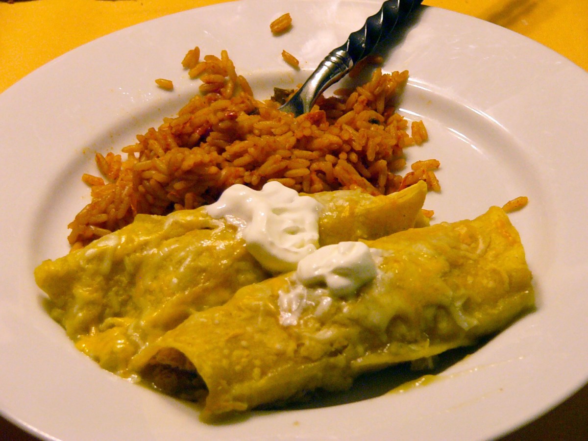 Super Easy Green Chili Chicken&nbsp;Enchiladas