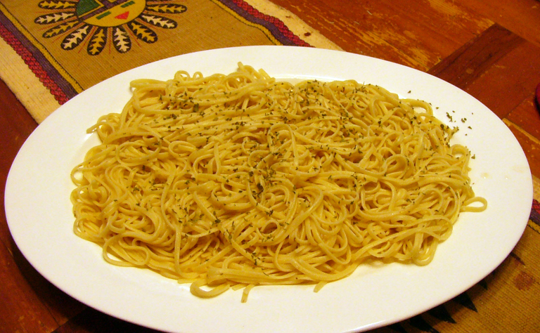 Simple Linguine with Garlic&nbsp;Butter