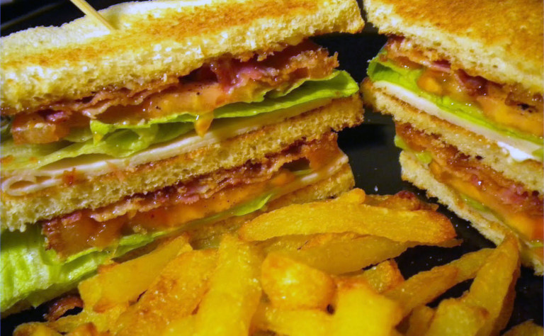 Double Decker BLT Weaves with Garlic Mayonnaise on Italian&nbsp;Bread