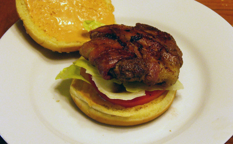 BLT Burgers with BBQ Ketchup&nbsp;Sauce
