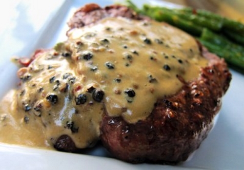 Filet Mignon with Brandy Cream and&nbsp;Peppercorns