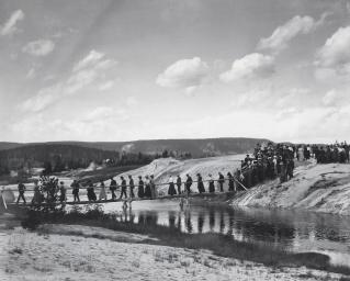 80-a-early-tourists-c1900-1920-yellowstone-e-b-thompson