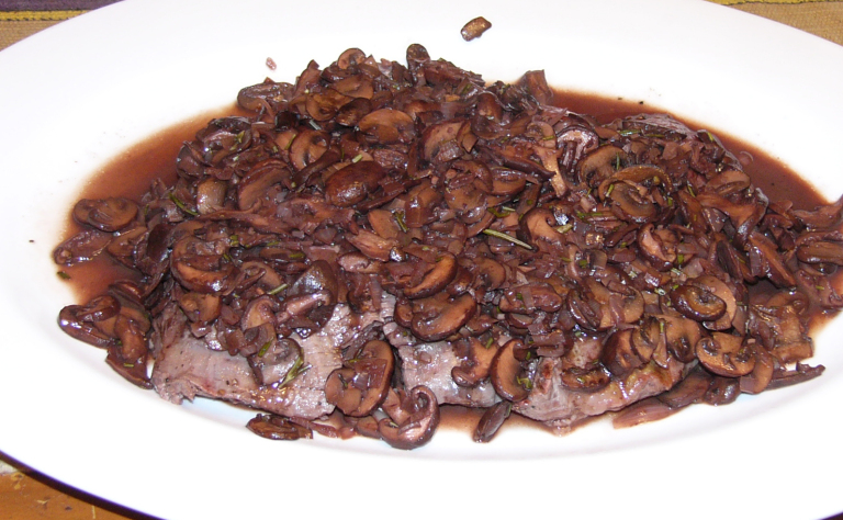 Grilled Flank Steak with&nbsp;Mushrooms