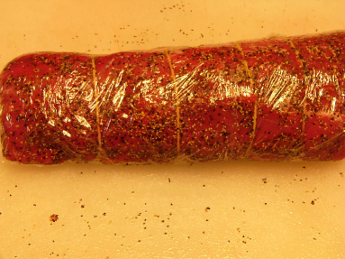 peppered-grilled-beef-tenderloin-with-a-port-sauce-2