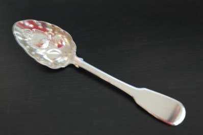 dessert spoon