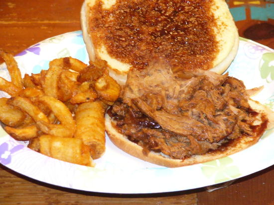pulled-pork-sandwiches-curly-fries