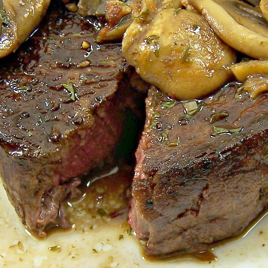 Filet Mignon Steaks with Brandy&nbsp;Mushrooms