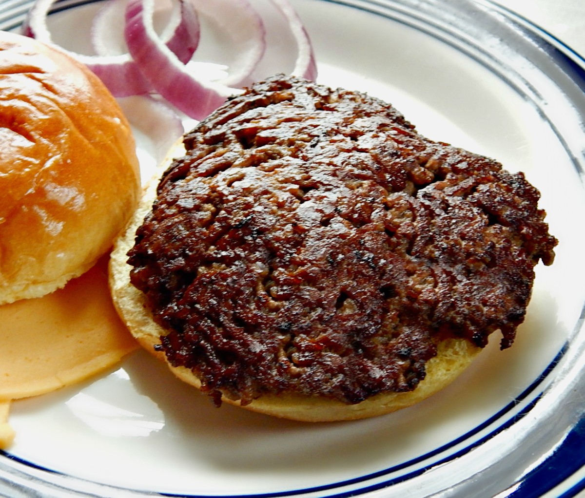 Smashburgers with Dill Smashburger&nbsp;Sauce