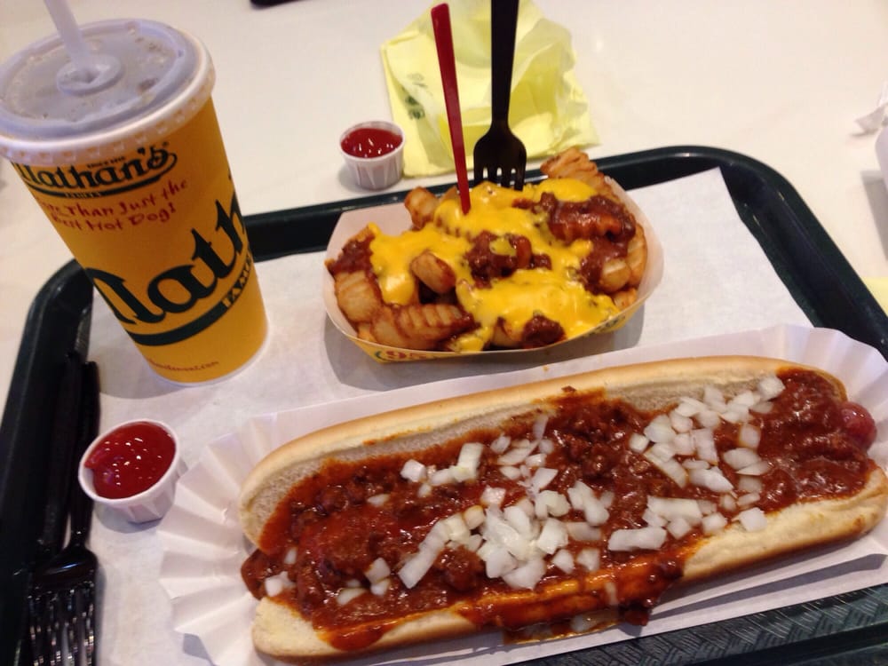 All American Chili Dog and Fries – What a Delicious&nbsp;Mess!
