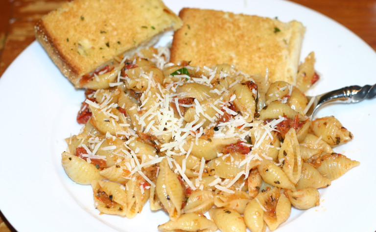 Conchiglie (Shell) Pasta Kissed with Sun-Dried Tomatoes and Red&nbsp;Wine