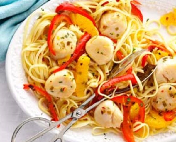 Citrus Kissed Scallops with Pepper Strips over&nbsp;Pasta