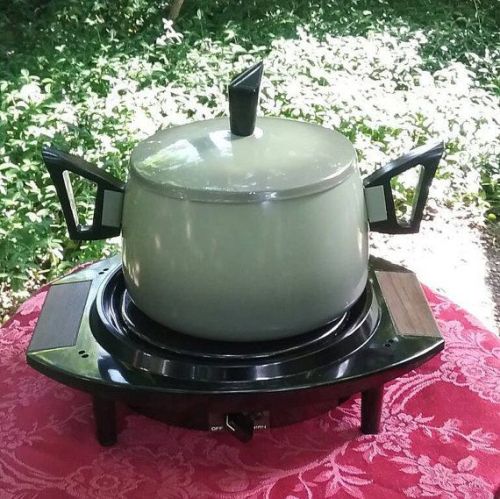 fondue pot