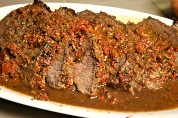 Pesto Roast Beef Herb Potatoes Glazed Carrots (5)