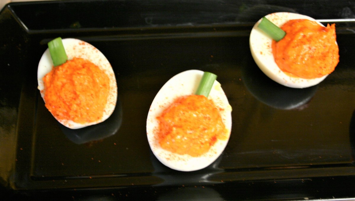Pumpkin Thanksgiving Deviled&nbsp;Eggs