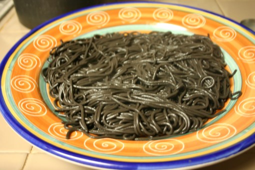 Seared Scallops over Squid Ink Spaghetti (7)