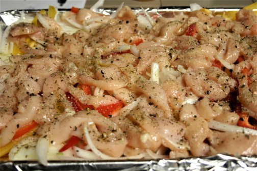 One-Pan Chicken Philly Pitas With Sriracha Mayo (4)