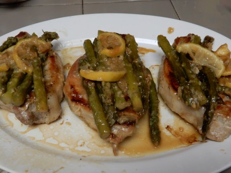 One-Skillet Asparagus Pork Chops (11)