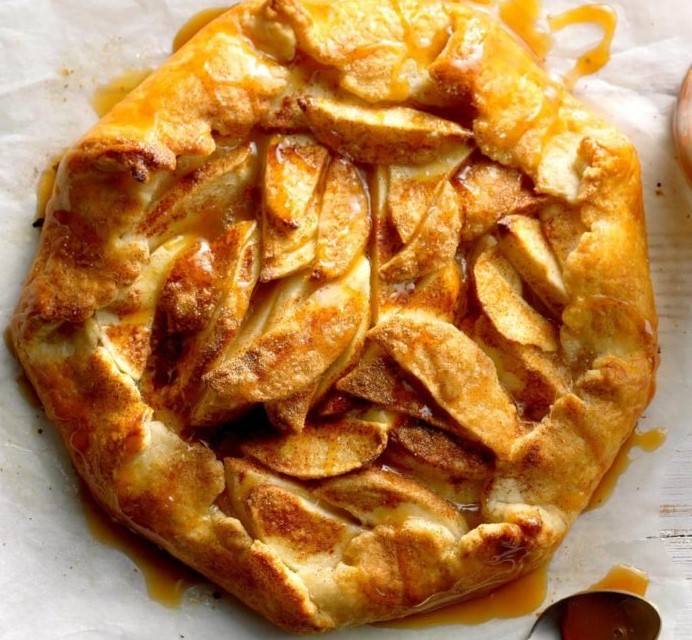 Rustic Carmel Apple Galette make Weekends&nbsp;Special