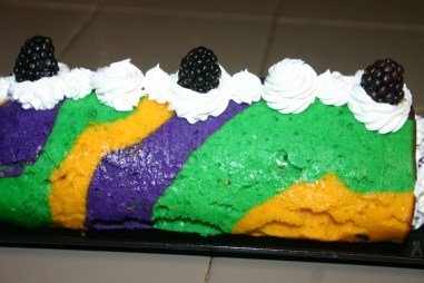 07 Mardi Gras King Cake Roll (2)