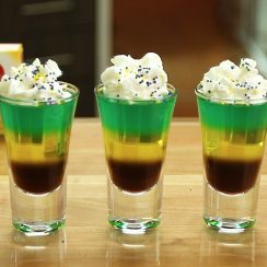 Mardi-Gras-Jello-Shots
