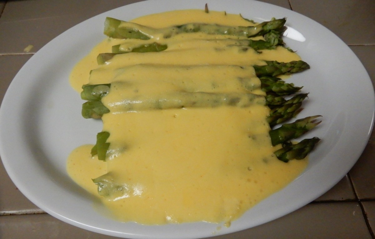 Asparagus with Hollandaise&nbsp;Sauce