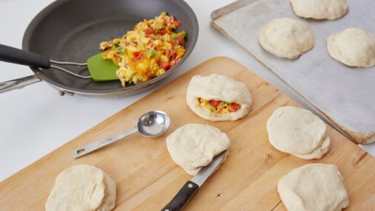 stuffed biscuit omelette2