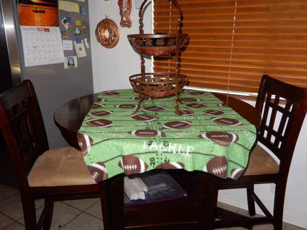 Nook Dining Table