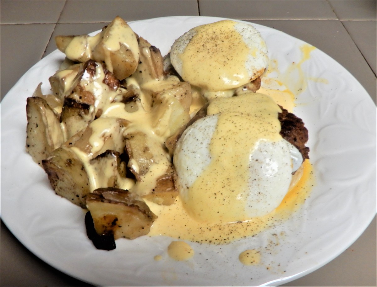 Chorizo Benedict Breakfast with Pan-Fried&nbsp;Potatoes