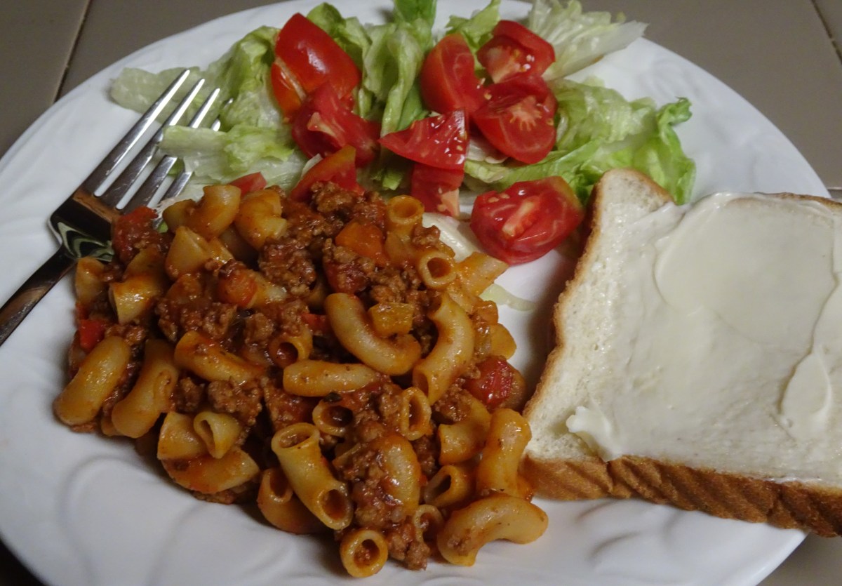 Beefy Midwest Macaroni Hotdish&nbsp;Skillet