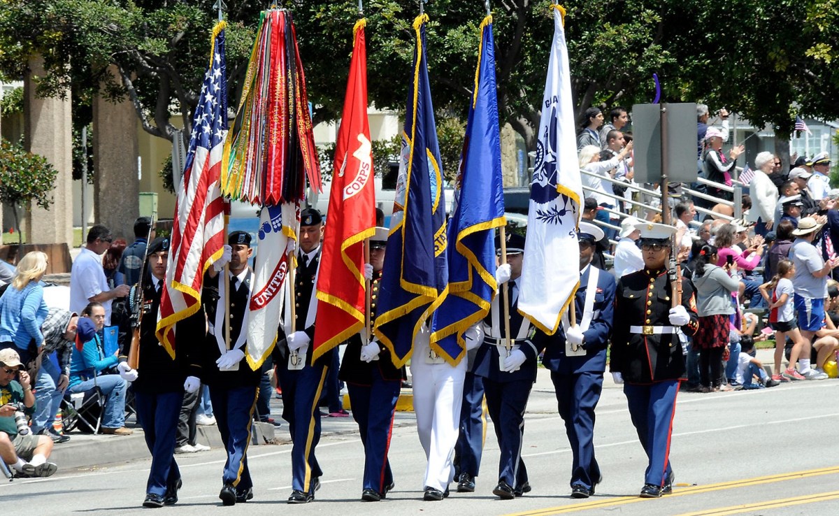 Armed Forces and&nbsp;Crêpes