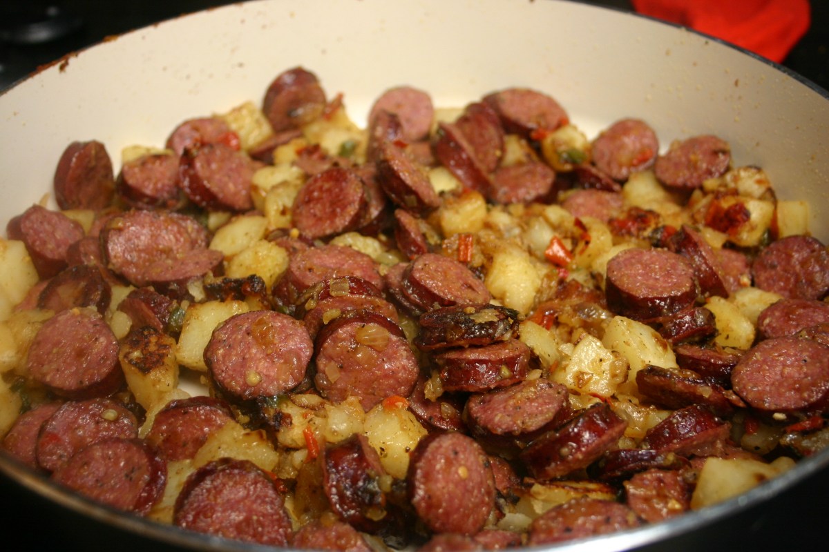 Texas Style Smoked Sausage Potato&nbsp;Skillet