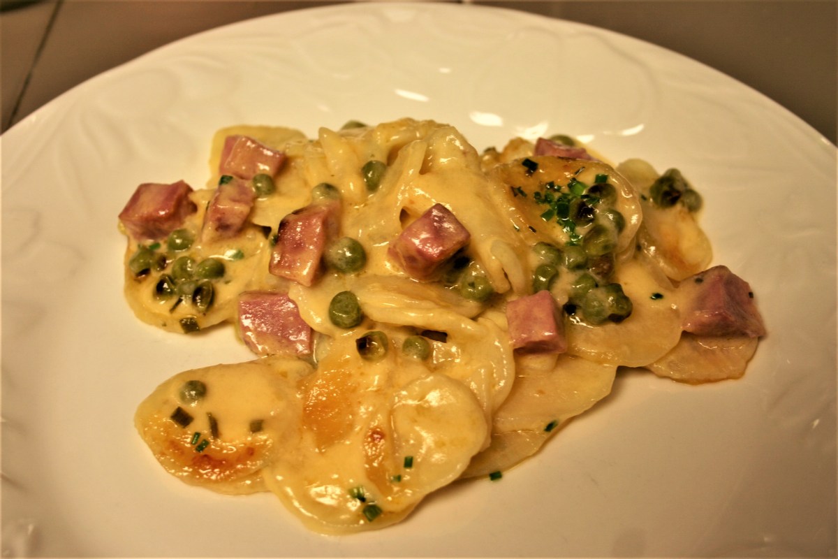 A Creamy Scalloped Potato, Ham and Pea&nbsp;Casserole