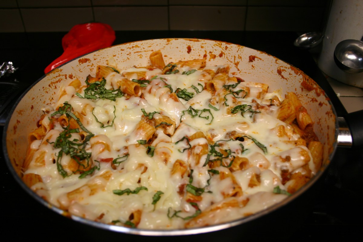 Yummy Pizza Pasta&nbsp;Skillet